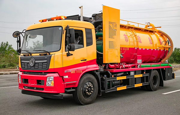 天錦副發(fā)抽淤泥河道清理車